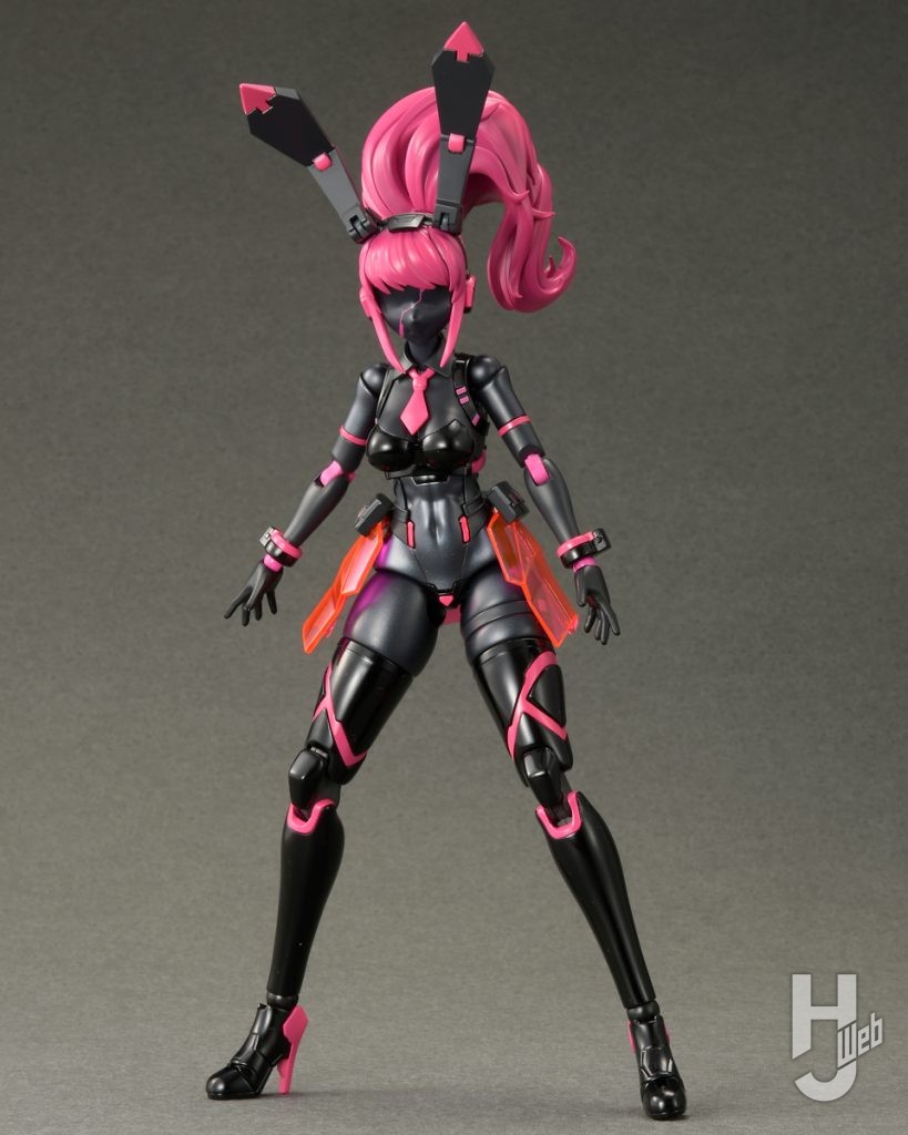 ヴィオ・ザ・ラビットインバージョンボディのプラモデルの全体画像