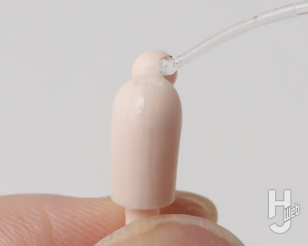 ガールズプラモの肌パーツの合わせ目消しの画像その5