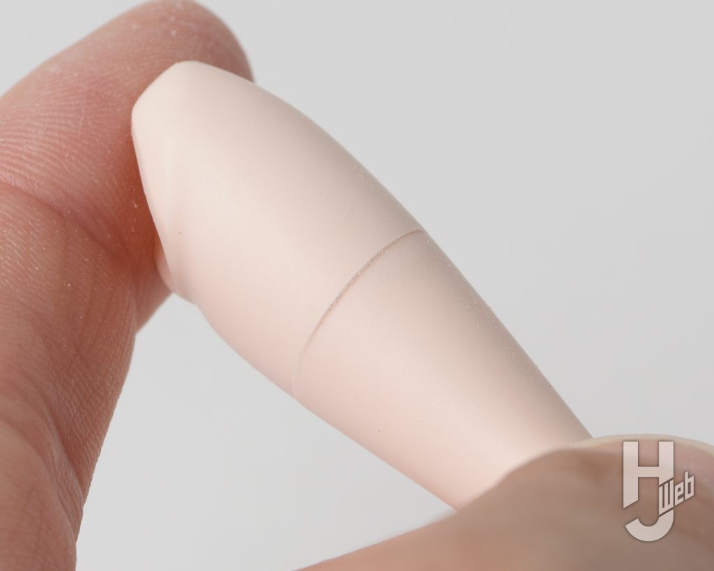 ガールズプラモの肌パーツの可動部の段差を均す画像その1