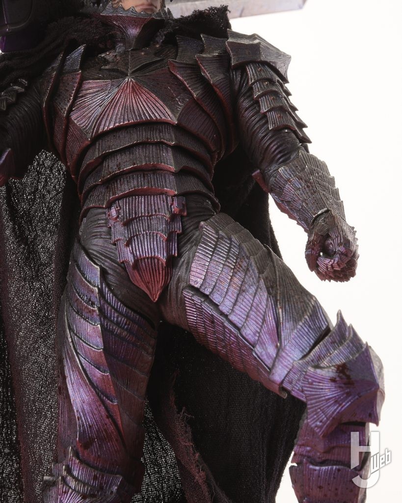 ガッツのプラモデルの胴体のアップ画像