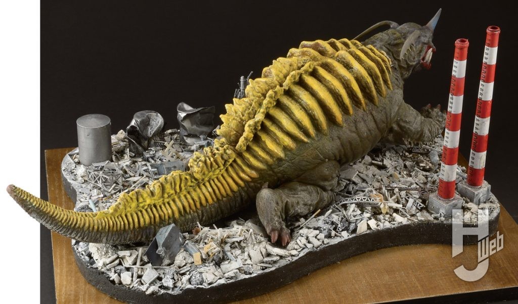 透明怪獣ネロンガ
全体 後ろ