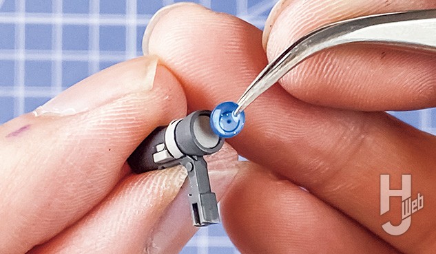 MS-09 リック・ドム ガイア機/オルテガ機
武器のスコープをカスタマイズマテリアル(3Dレンズシール2)に変更