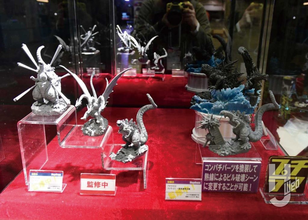 ゴジラフィギュアの展示の画像