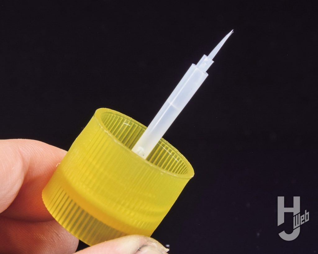 接着剤のハケの画像