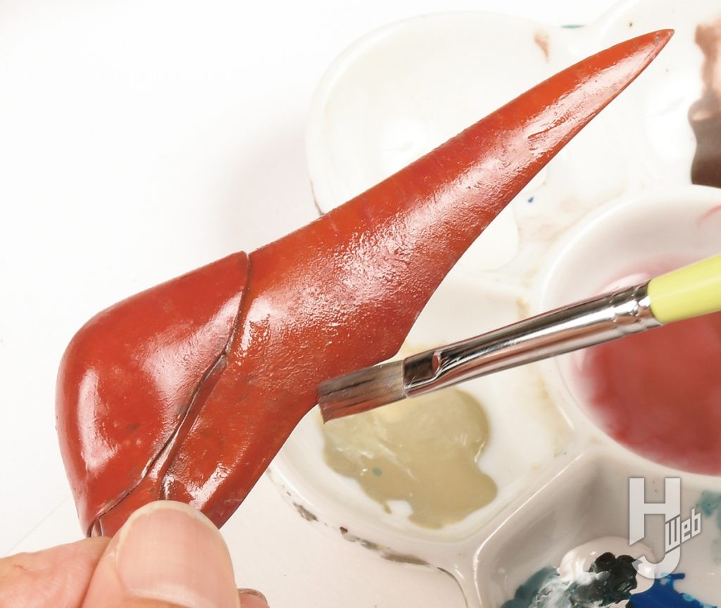 あに製作「PLAMAXヴェルビン」製作中赤とダークイエローの塗装インディブルーとブラウン表面にうっすら塗る