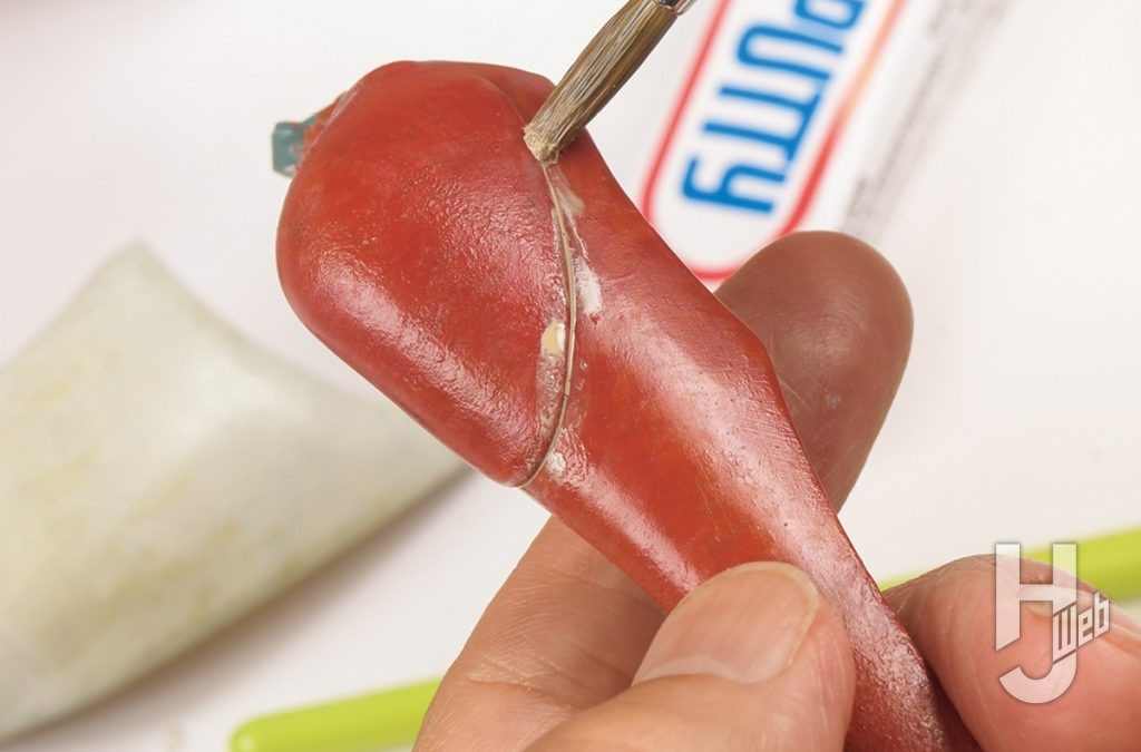 あに製作「PLAMAXヴェルビン」製作中スミ入れ