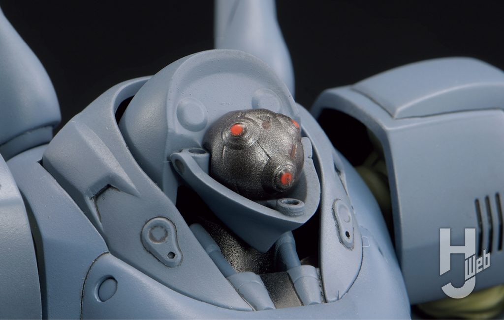 中安俊二製作「TYPE-7 ブロッケン」頭部カバー外し