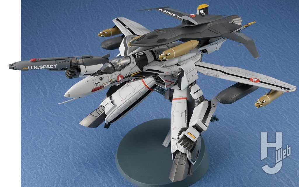 渡辺圭介製作「VF-0Sフェニックスゴースト装備」スタンドディスプレイ