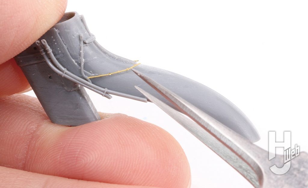 けんたろう製作「日本海軍重巡洋艦 高雄」製作中接着面にセット