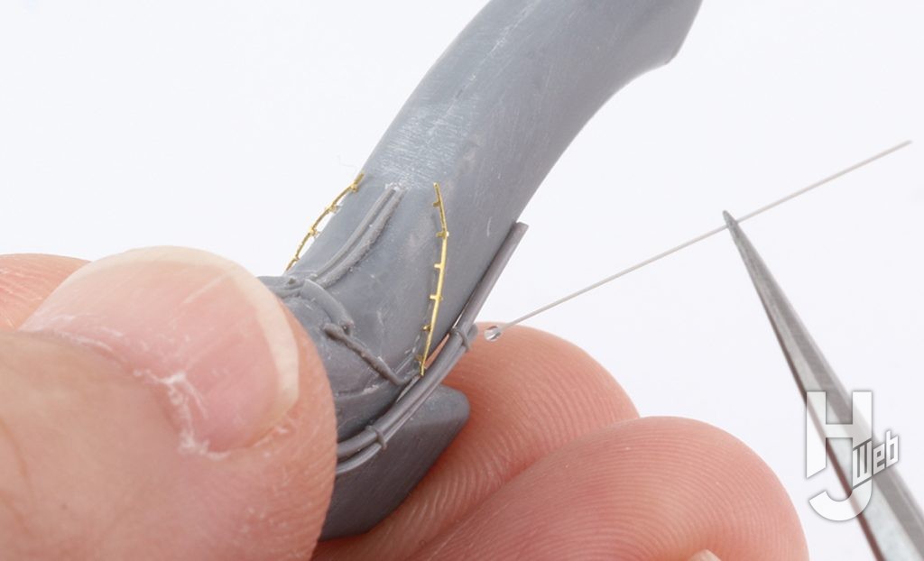 けんたろう製作「日本海軍重巡洋艦 高雄」製作中さらに接着剤を流し込む