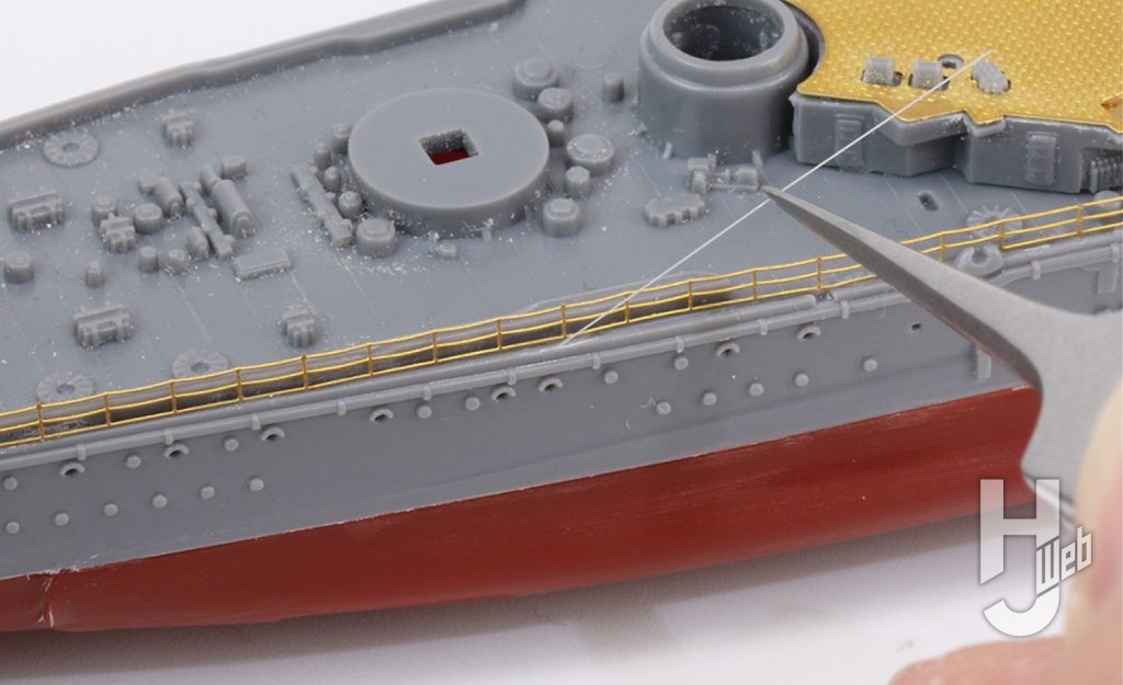 けんたろう製作「日本海軍重巡洋艦 高雄」製作中他のパーツも基本この方法で接着