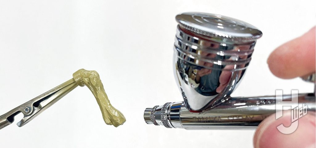 ウラベヒロト製作「ギガノトサウルス」塗装中