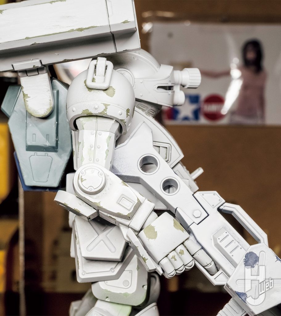 大森記詩製作「スコープドッグ-ターボカスタム［キリコ機］」製作中スクレーパー抉り右側面