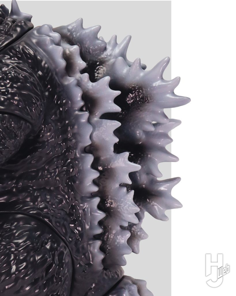 ゴジラのソフビフィギュアの背ビレのアップ画像