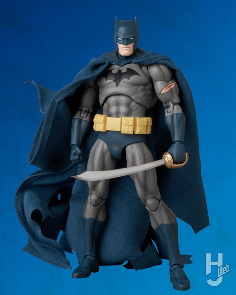 バットマンダメージバージョンの可動フィギュアのメイン画像