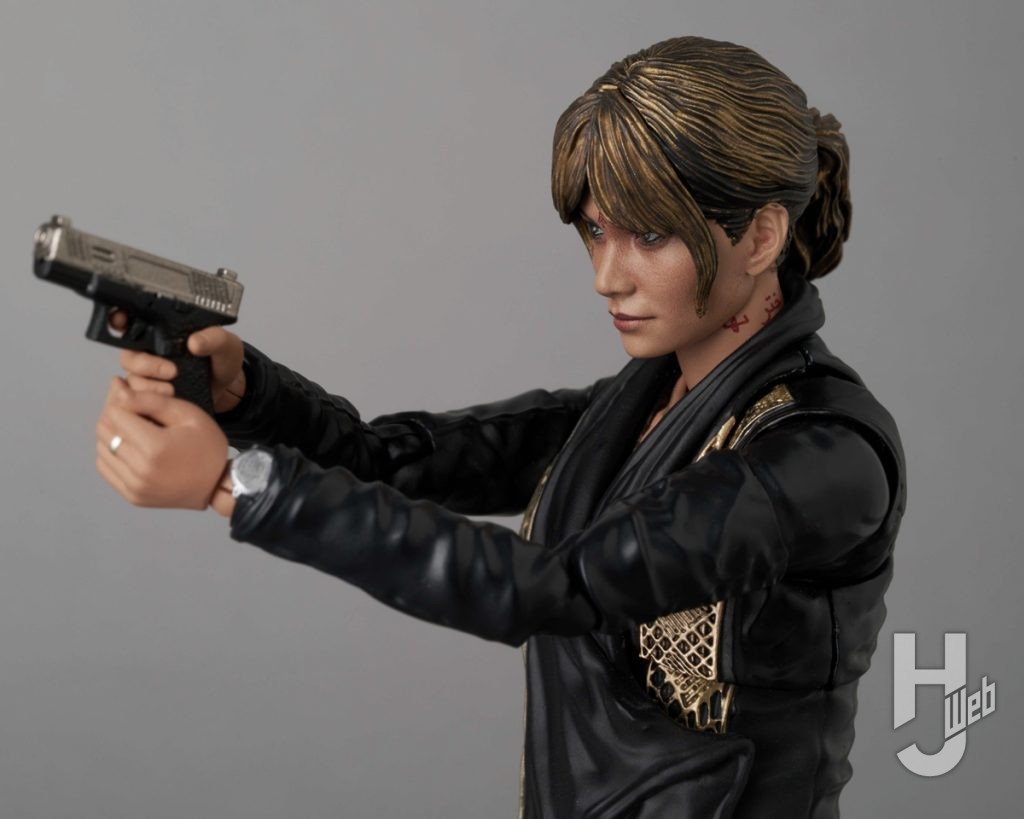 ソフィアの可動フィギュアのアップ画像