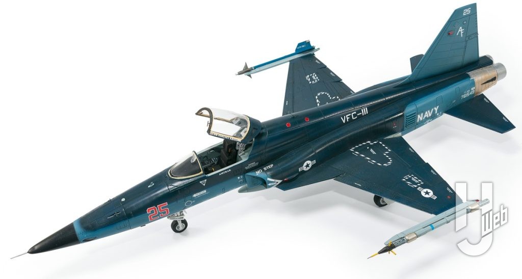 F-5N+ VFC-111“サンダウナーズ” アドバーサリー機