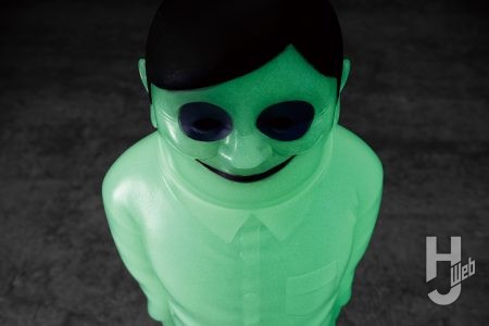 オカルトライフが充実!? 蓄光で妖しく光る「セルポ星人」が「オカルティックソフビコレクション」最新作にラインナップ！【ダンダダン】