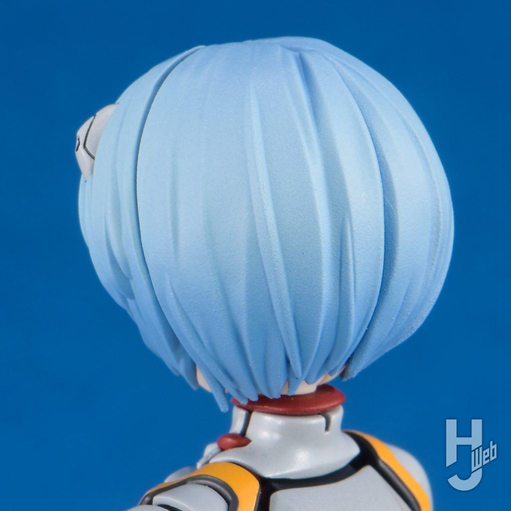 綾波レイのプラモデルの頭部のアップ画像