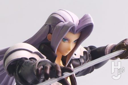 『FF7』セフィロスがプラキット化！第1弾のクラウドに続きPS版風のデザインで可動仕様に！彩色見本＆一部素組みを先行紹介【スクウェア・エニックス】