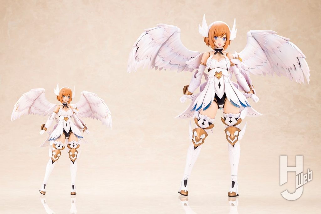 通常版（左）とグランデスケール（右）のサイズ比較