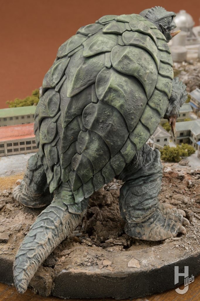 ガメラのディオラマの背中の画像
