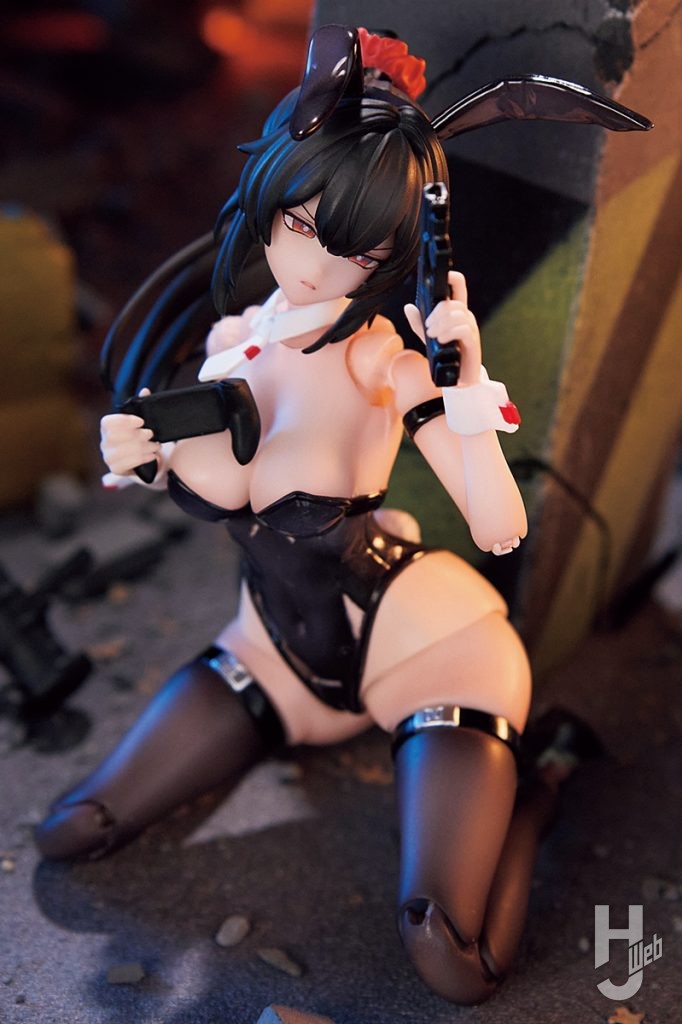 バニーラピッドアクションスクワッド　アタッカー ルナのポージング画像3枚目