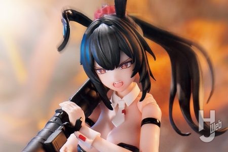 寡黙＆勇猛果敢、そしてセクシー！ギャップ萌えな武装バニー「ルナ」登場！可動フィギュア「バニーラピッドアクションスクワッド」第2弾！カワイイ布製衣装も展開【Sushing】