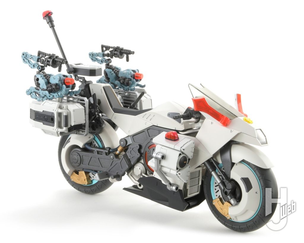 ヴァリアントの白バイのプラモデルの全体画像