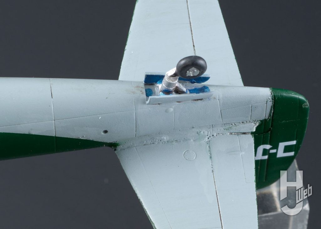 中島J5N天雷
尾部下面