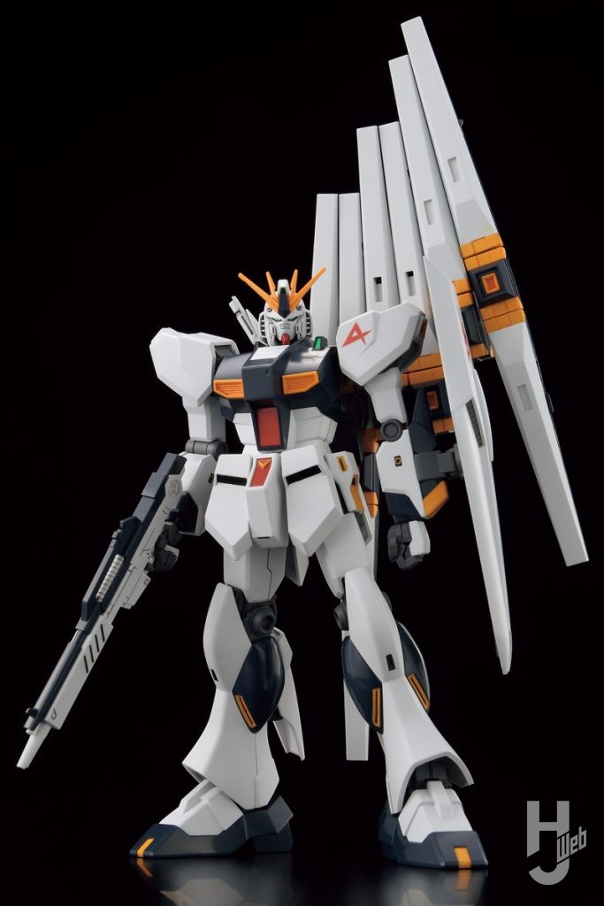 UG26νダークブルーで塗装したνガンダムの画像