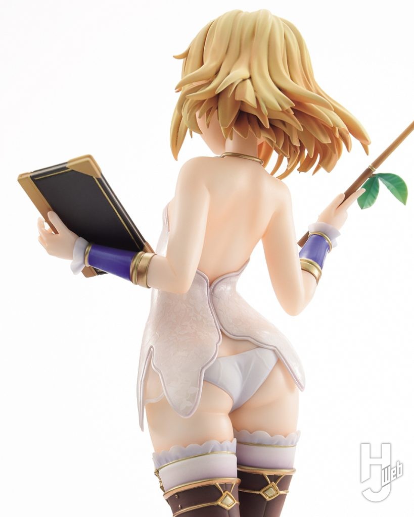 村の先生モニカのフィギュアのアップ画像その3