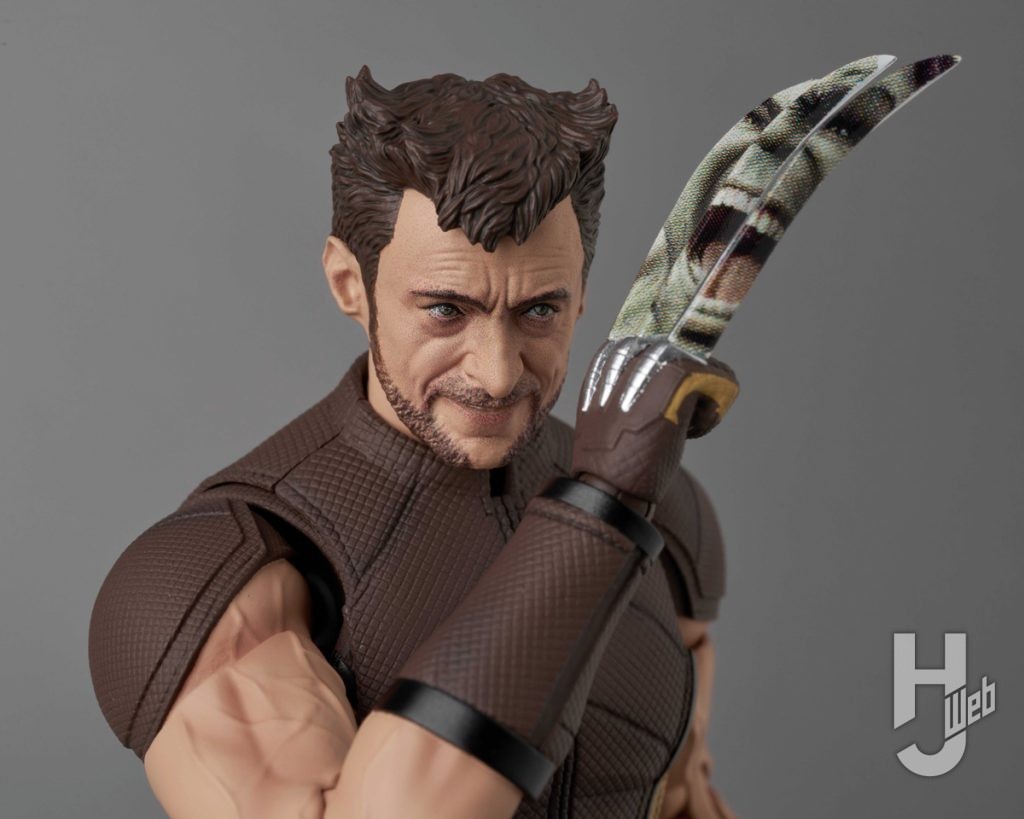 ウルヴァリンの可動フィギュアのアップ画像