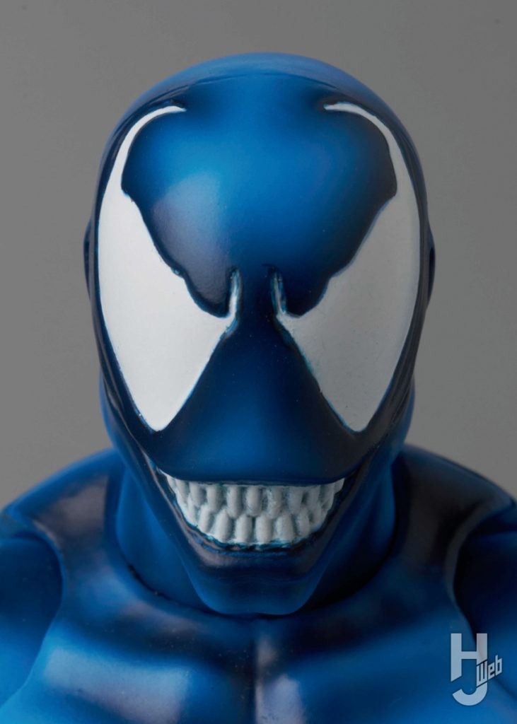 ヴェノムの可動フィギュアの表情のアップ画像その1