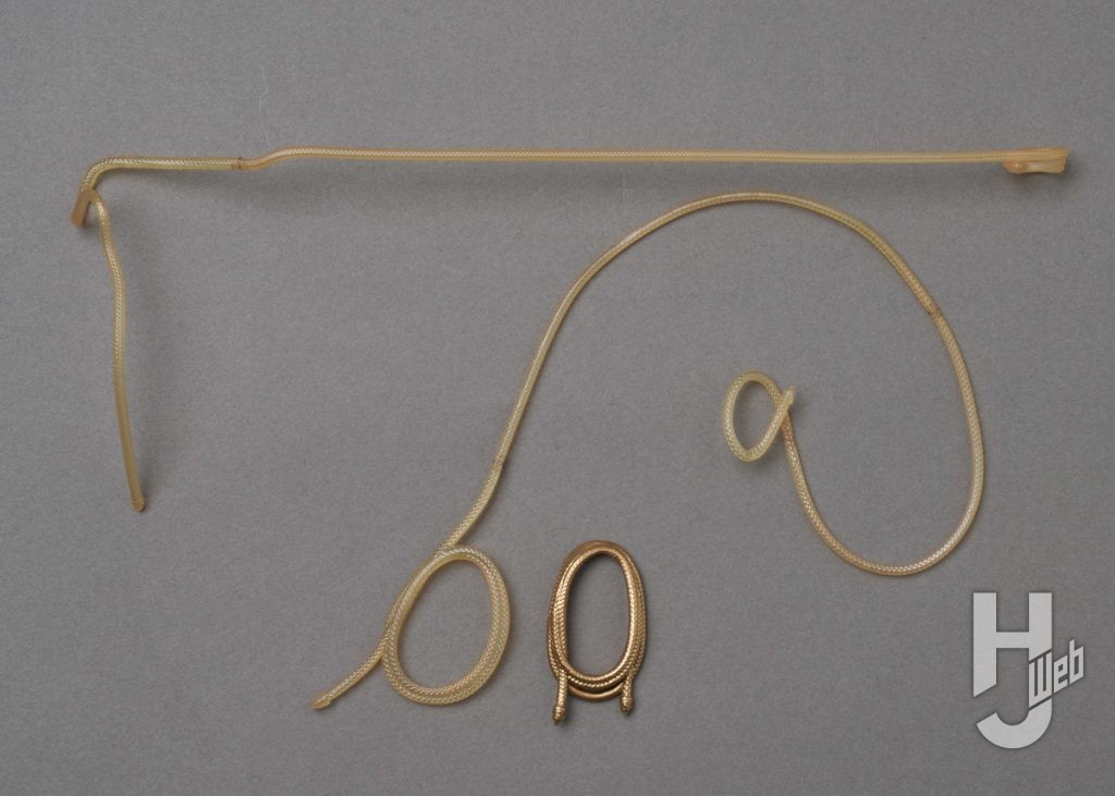 ワンダーウーマンの可動フィギュアの付属品の画像その2