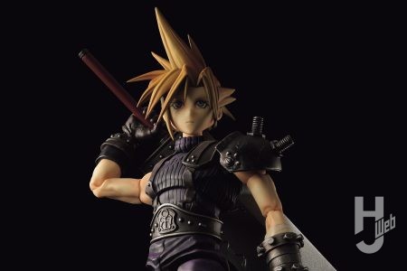 まもなく発売される『FF7』ストラクチャーアーツ「クラウド・ストライフ」を一足先に製作！質感の違いを塗装でリアルに表現【スクウェア・エニックス】