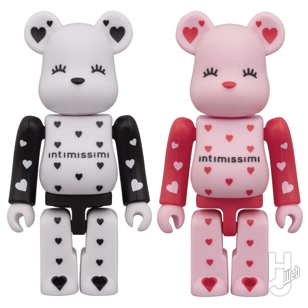 Intimissimiの店頭ノベルティのベアブリックの画像