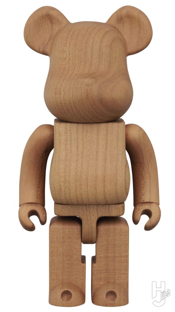 カリモク ヤマザクラ製のベアブリックの画像