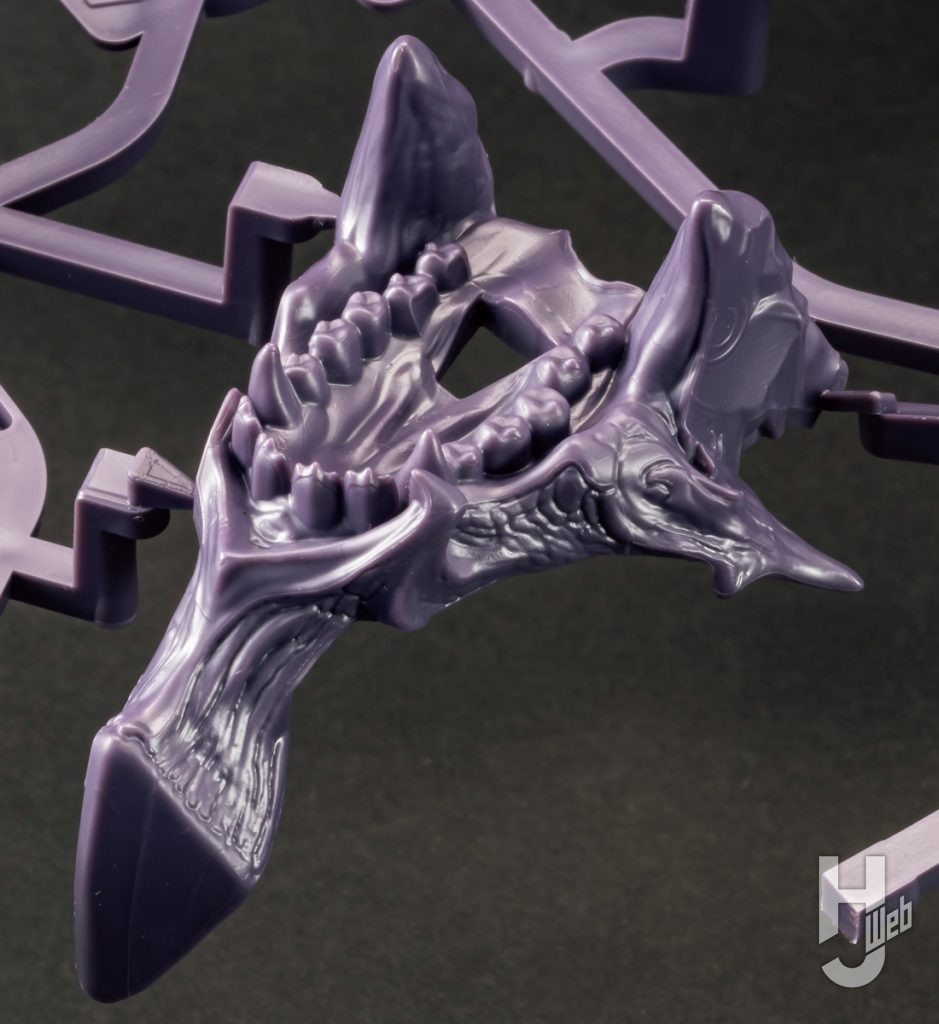 ARTPLA SCULPTURE WORKS　エヴァンゲリオン第13号機“最後の執行者”の新2号機αの下あごパーツのランナー状態の画像