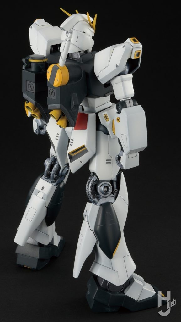 只野☆慶製作「νガンダム」軽装背面