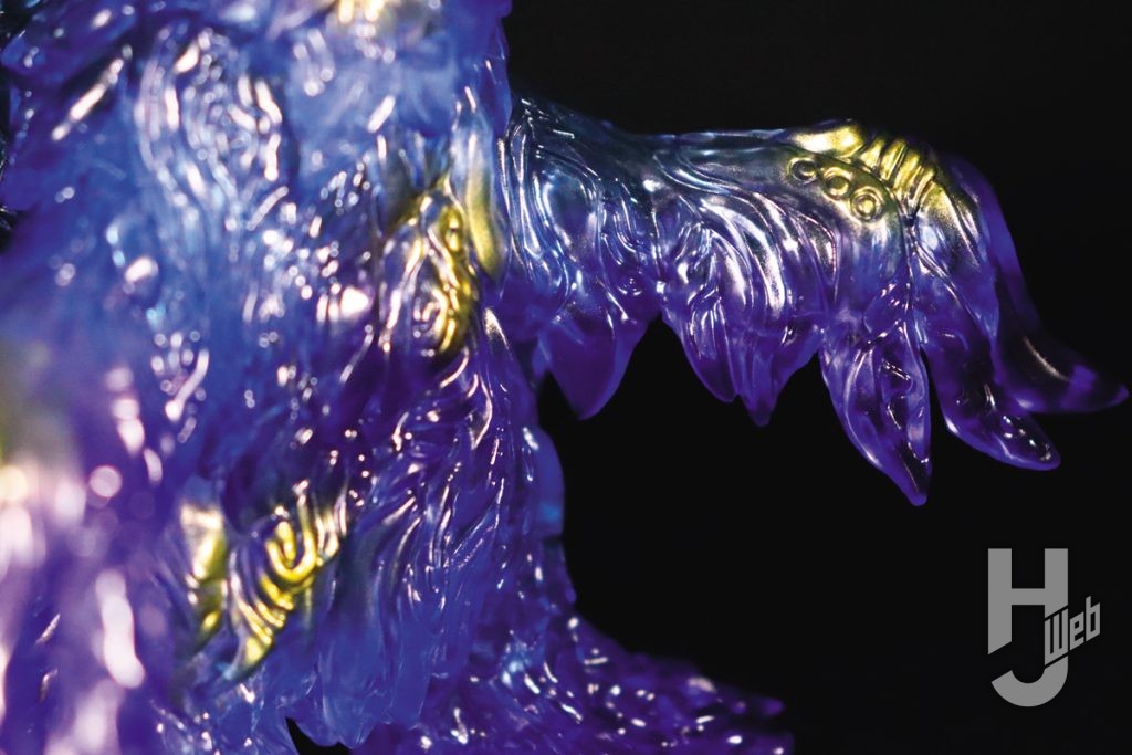 月華カラーのヘドラ2.0のソフビフィギュアのアップ画像その2