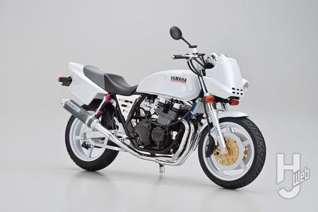 【2026年6月新製品】青島文化教材社「1/12 ヤマハ 4HM XJR400S ’94 カスタムパーツ付き」