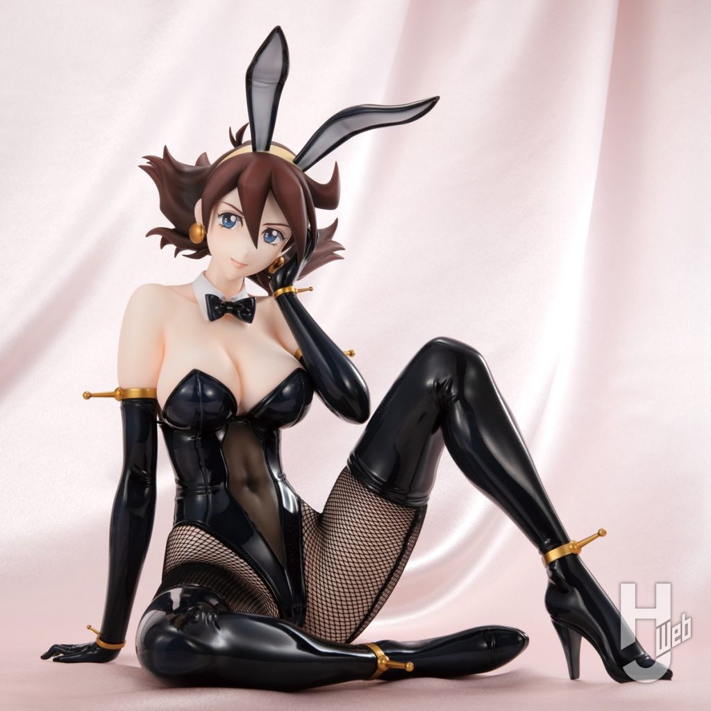 バニー衣装のレイン・ミカムラのフィギュアの画像