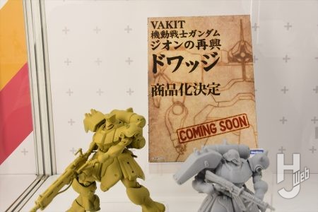 VAKIT 『機動戦士ガンダム ジオンの再興』ドワッジの商品化が決定！「ギギ・アンダルシア　水着Ver.」「レイン・ミカムラ　バニーVer.」彩色など、メガハウスガンダム最新アイテムレポート【あみあみホビーキャンプ／ワンフェス2026[冬]】