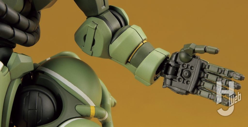 えぬせ製作「ザク（GQ）」手のひらアップ