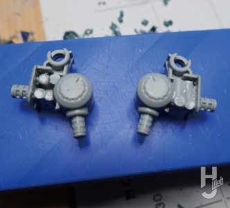 セイラマスオ製作「FULL MECHANICS カラミティガンダム」製作過程：肩関節にメスを入れる6