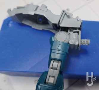 セイラマスオ製作「FULL MECHANICS カラミティガンダム」製作過程：肩関節にメスを入れる9