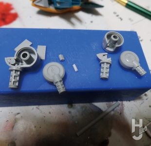 セイラマスオ製作「FULL MECHANICS カラミティガンダム」製作過程：股関節幅を変更する4