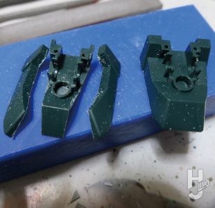 セイラマスオ製作「FULL MECHANICS カラミティガンダム」製作過程:靴の大型化1