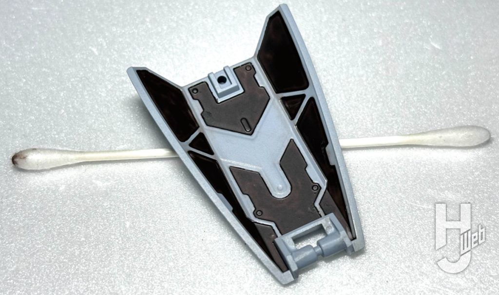 かまなる製作「レヴィニクス（TYPE-F）」製作途中腰サイドアーマー